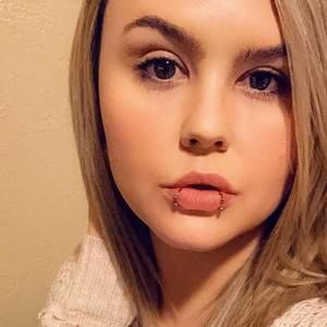 Meet your Posher, Alisha